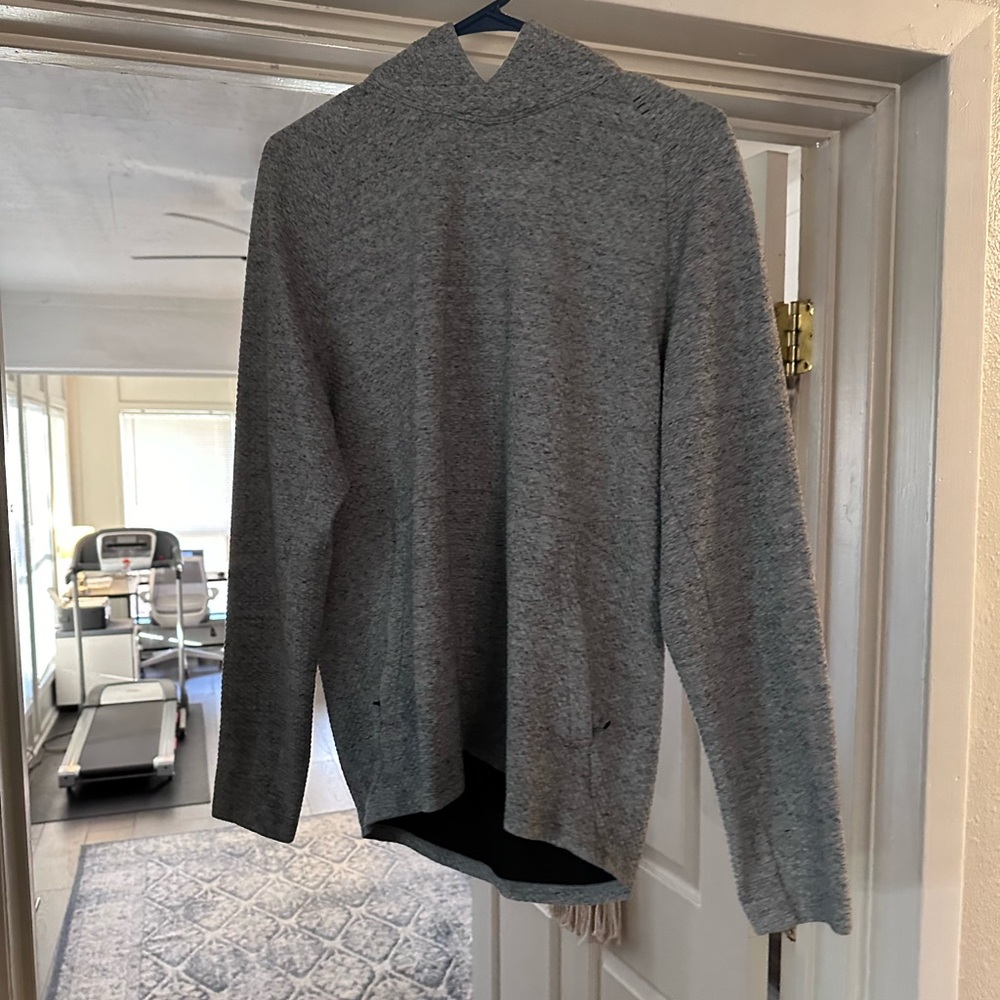 Lululemon Sweatshirt
Size L